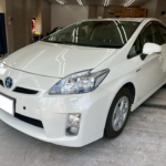 カーフィルム、トヨタ プリウス リヤ全面（15%）遮熱スモークフィルム施工