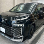 カーフィルム、トヨタ　ヴォクシー　リア全面（ドット対応5%IR+GY-3IR）遮熱スモークフィルム施工