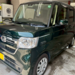 カーフィルム、ホンダ N-BOX リヤ全面(5%)遮熱スモークフィルム施工